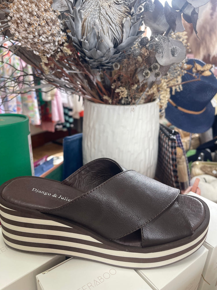 Fellah  Slide - Chocolate