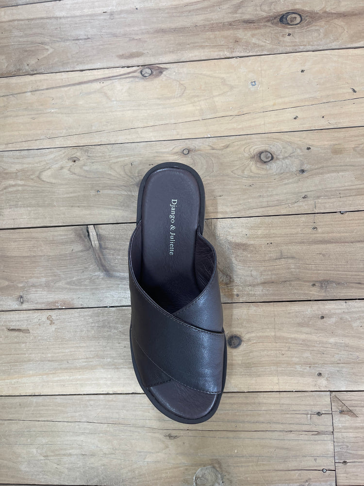 Fellah  Slide - Chocolate